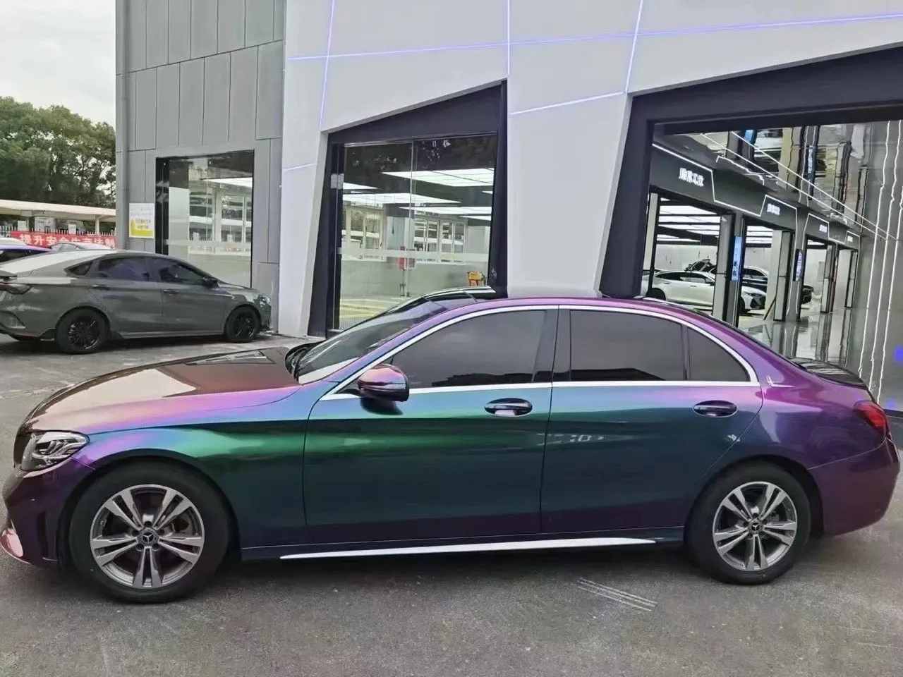 Color Shift Rushing Riptide Vinyl Wrap
