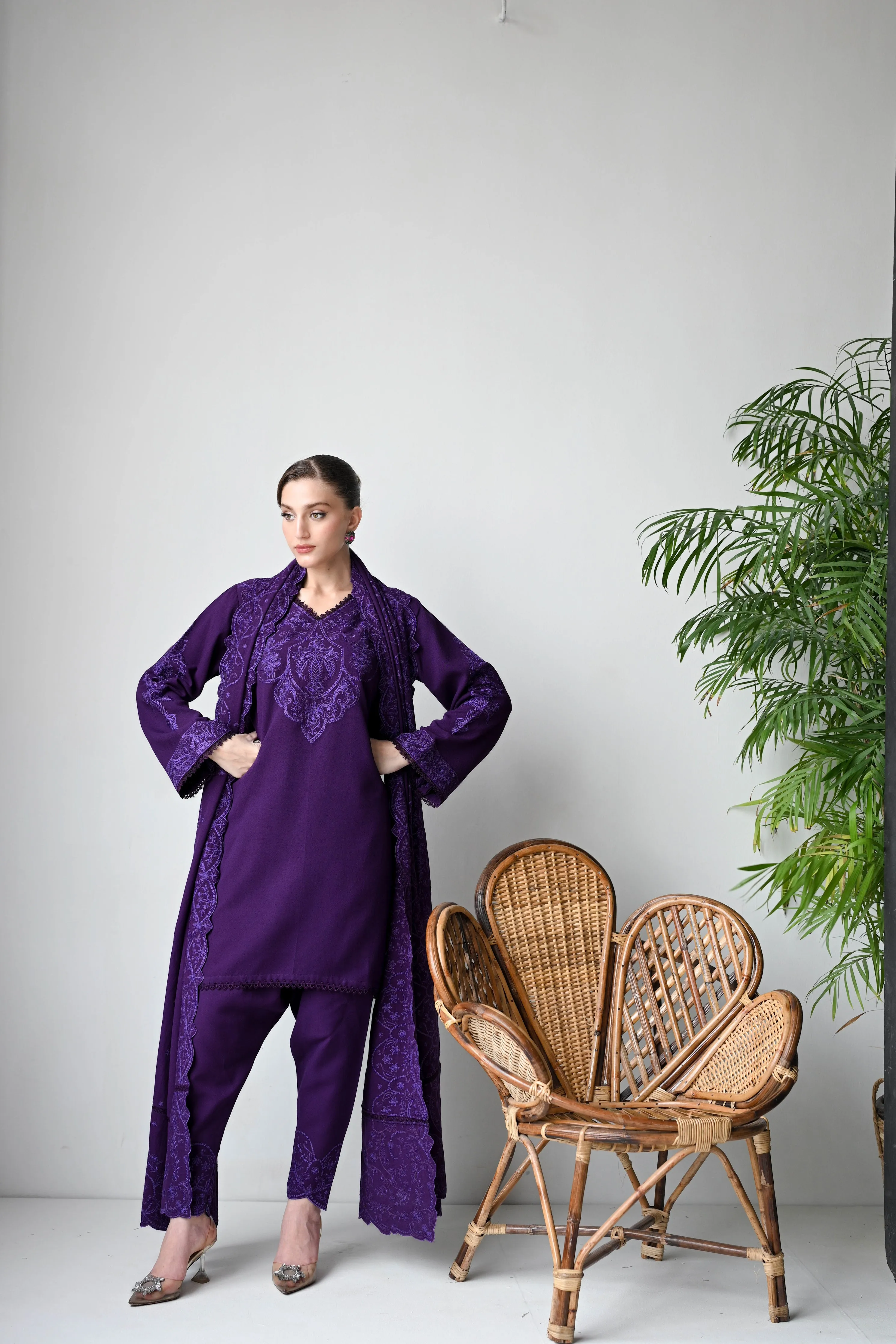 DEEP PURPLE LUXURY EMBROIDERED KARANDI SET (NEL-24633)