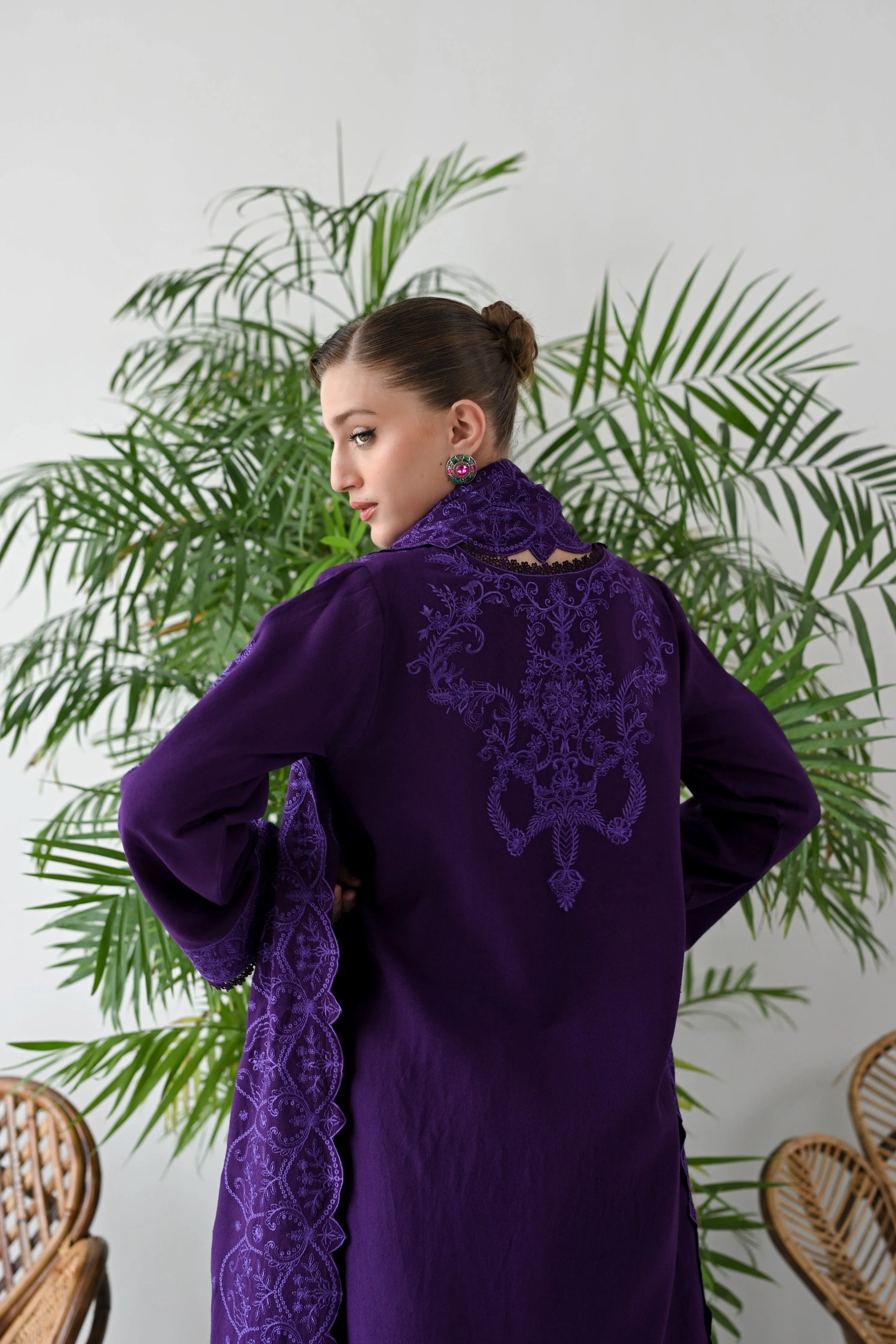 DEEP PURPLE LUXURY EMBROIDERED KARANDI SET (NEL-24633)