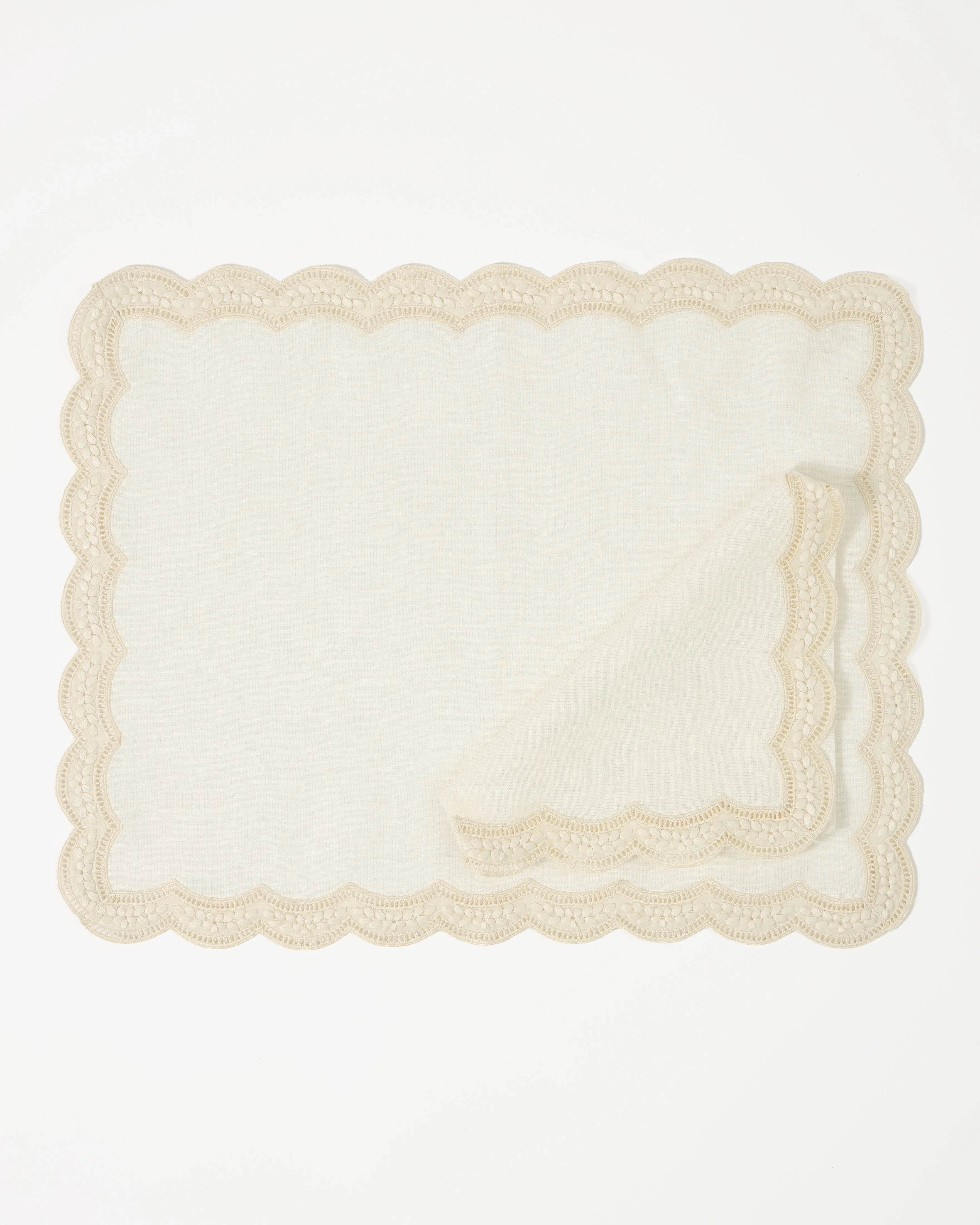 Emilia Scallop Embroidered Napkin