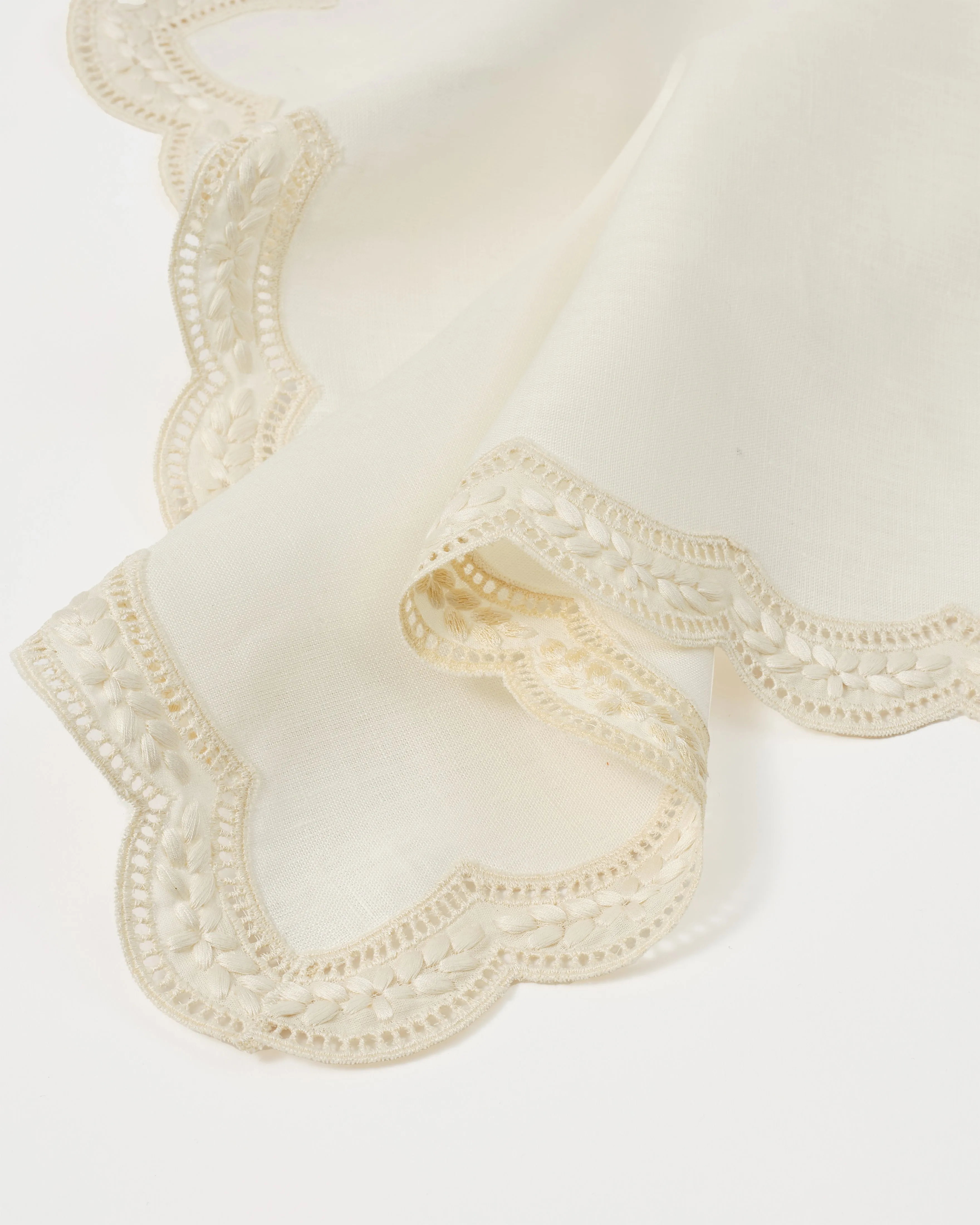 Emilia Scallop Embroidered Napkin