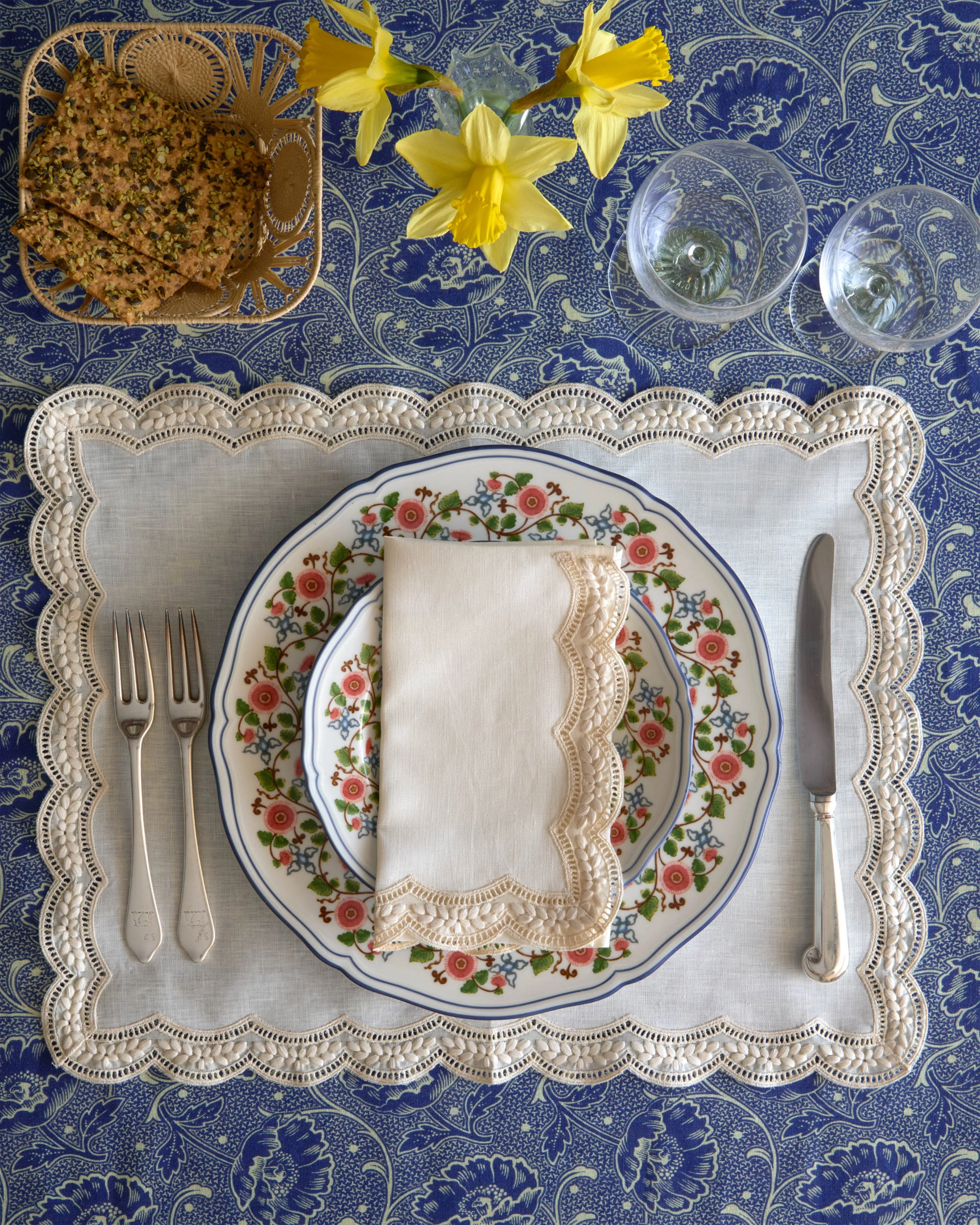 Emilia Scallop Embroidered Napkin