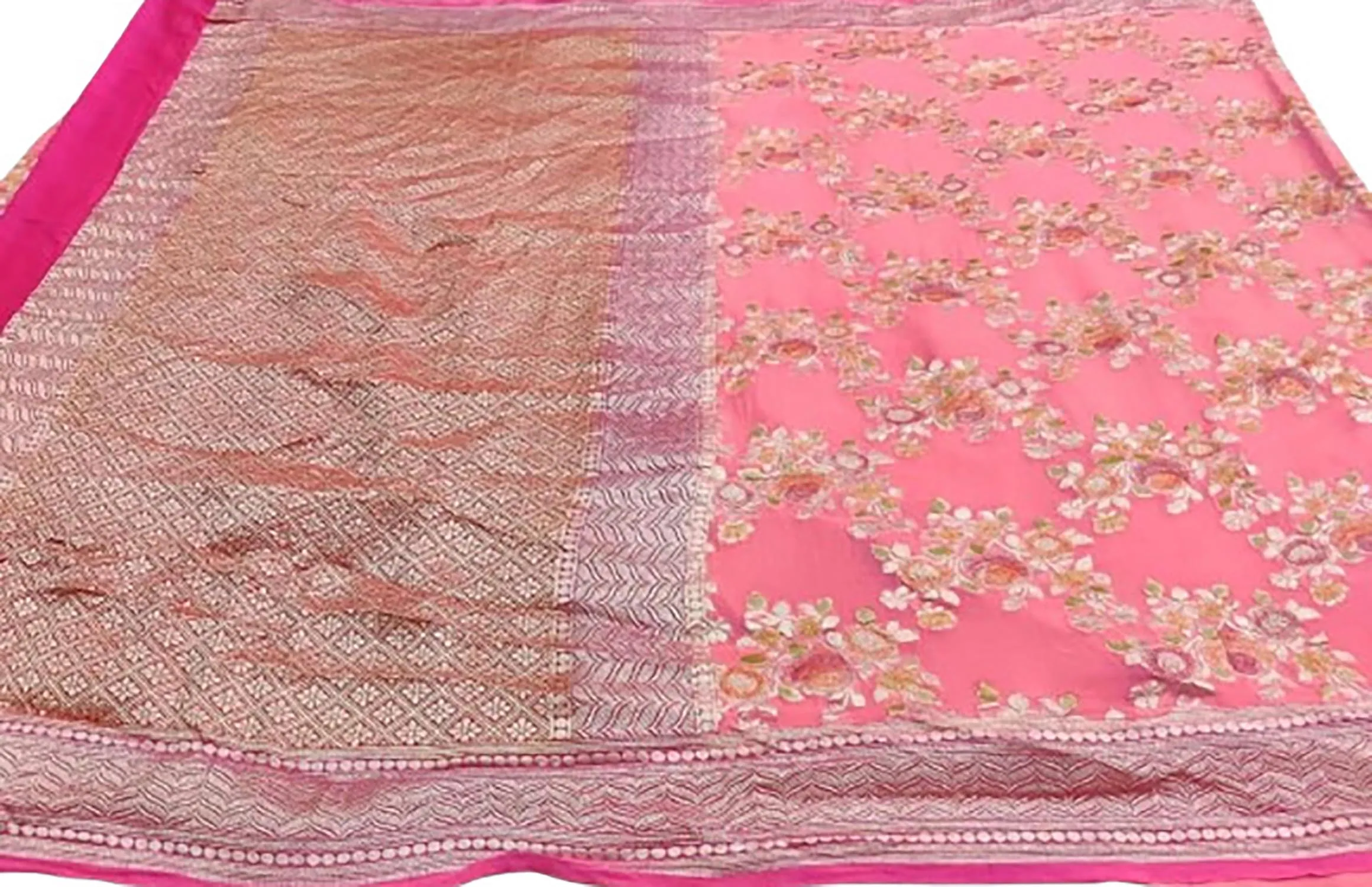 Exquisite Pink Handloom Banarasi Pure Georgette Brush Dye Saree