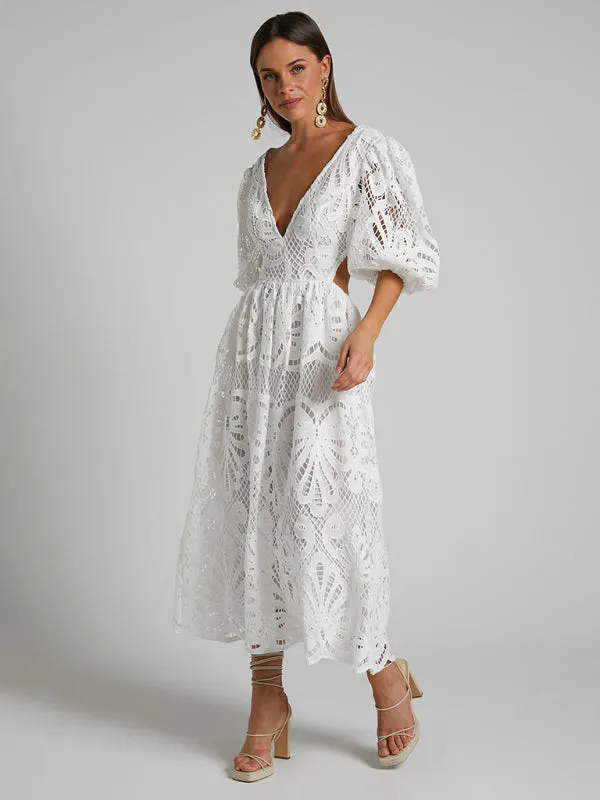 Trendy Floral Lace Low-Back Dress for Events