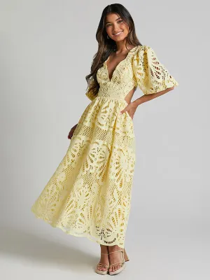 Trendy Floral Lace Low-Back Dress for Events