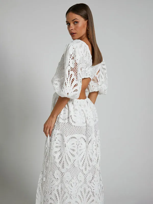 Trendy Floral Lace Low-Back Dress for Events