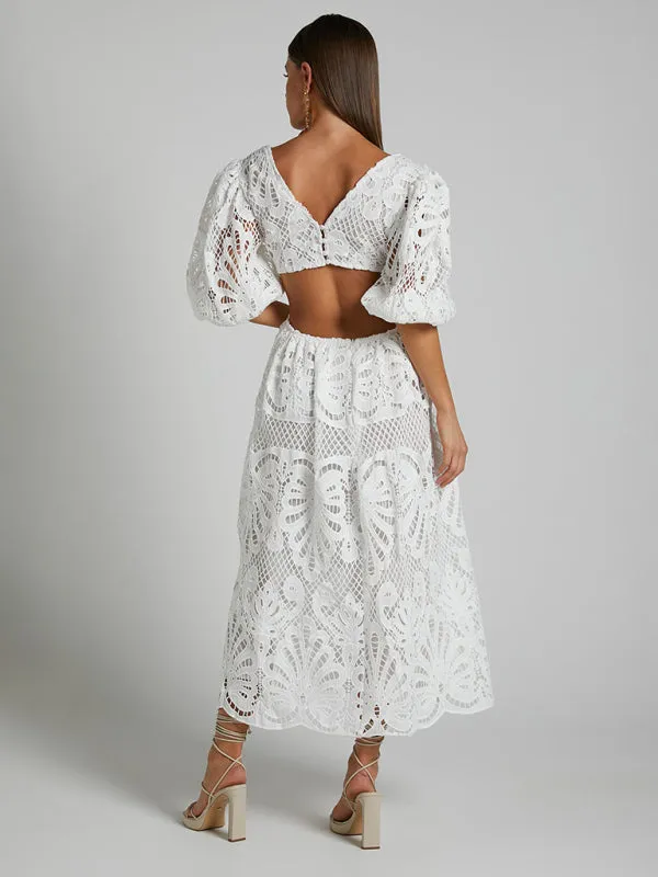 Trendy Floral Lace Low-Back Dress for Events